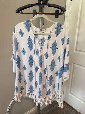 Show Me Your MuMu White Tunic with Blue Printed Motif